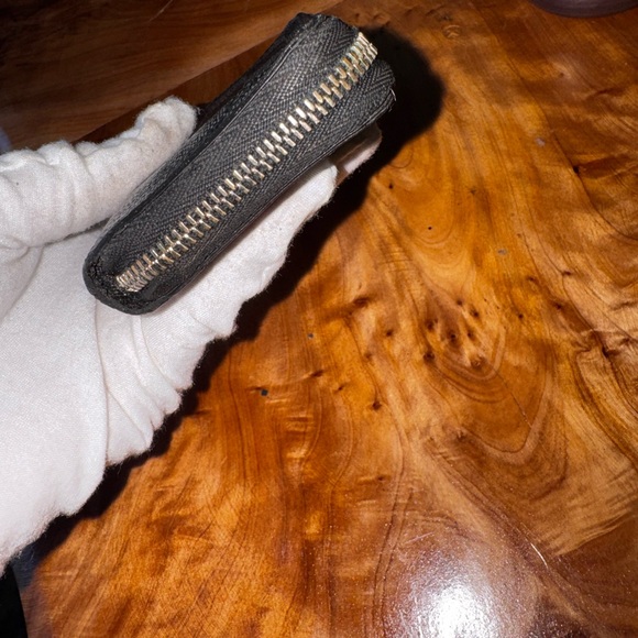 Louis Vuitton
2013 Damier Graphite Pattern Zippy Compact Wallet - Picture 5 of 14